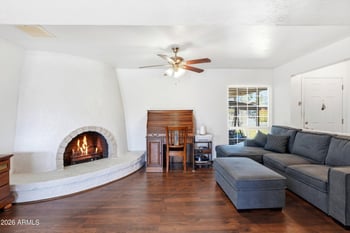 2925 Villa Rita Dr, Phoenix, AZ 85053