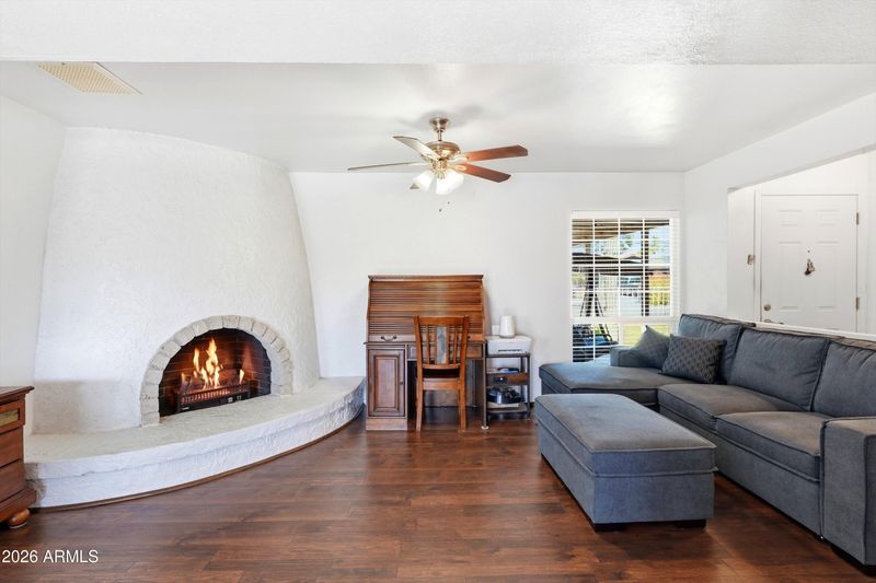 2925 W Villa Rita Dr, Phoenix, AZ 85053