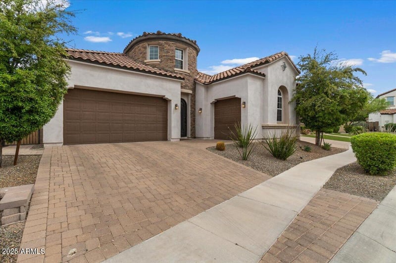 2926 Minnezona Ave, Phoenix, AZ 85016