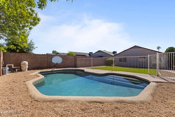 2926 Potter Dr, Phoenix, AZ 85027