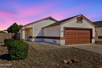 2926 Potter Dr, Phoenix, AZ 85027