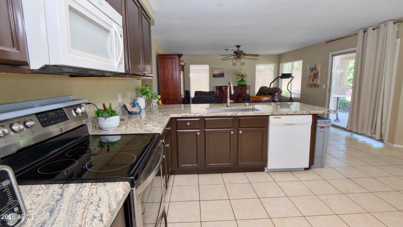 2927 S Chatsworth Rd, Mesa, AZ 85212