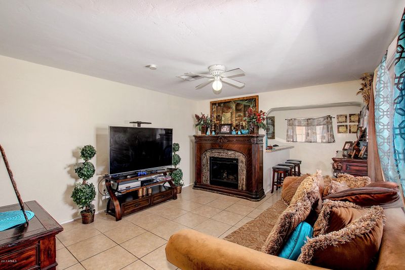 2927 W Dunlap Ave, Phoenix, AZ 85051