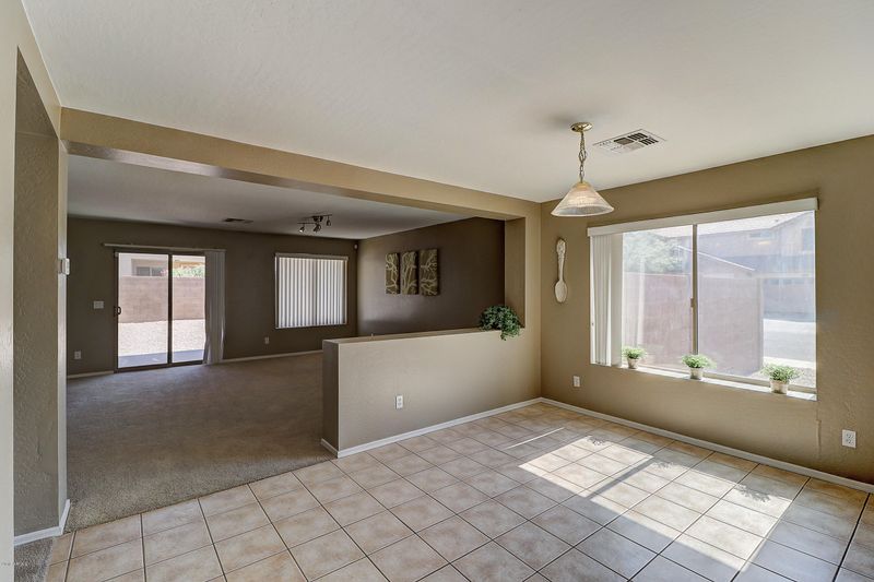 2927 W Glass Ln, Phoenix, AZ 85041