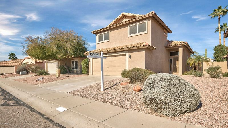2928 E Windmere Dr, Phoenix, AZ 85048