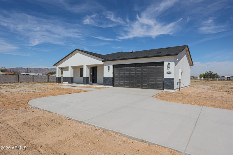 2928 192nd Dr, Litchfield Park, AZ 85340