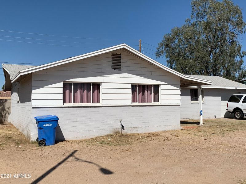 2928 N 40th Dr, Phoenix, AZ 85019
