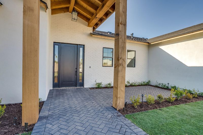2928 N 56th St, Phoenix, AZ 85018