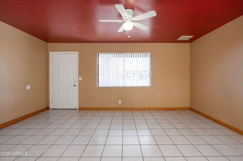 2928 W Cactus Rd, Phoenix, AZ 85029