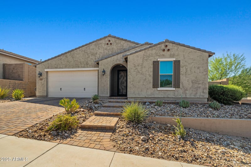 2929 Amber Sun Dr, Phoenix, AZ 85085