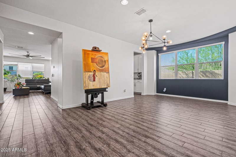 2929 Amber Sun Dr, Phoenix, AZ 85085
