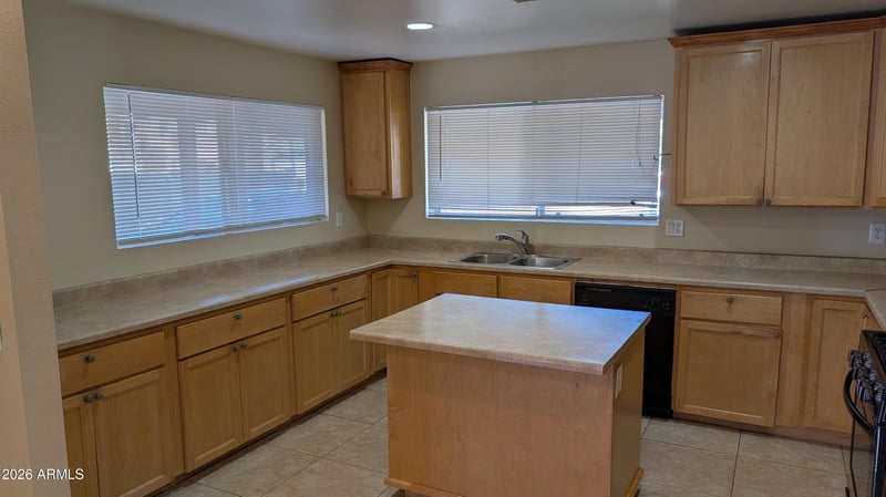 2929 Eberle Ln, Phoenix, AZ 85032