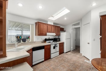 2929 Sequoia Dr, Phoenix, AZ 85050