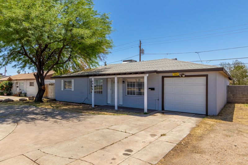 2929 W Bethany Home Rd, Phoenix, AZ 85017