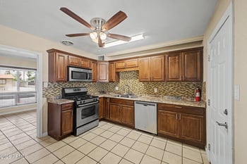 2929 Loma Ln, Phoenix, AZ 85051