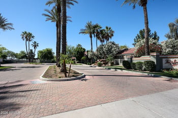 2929 Yorkshire Dr #1128, Phoenix, AZ 85027