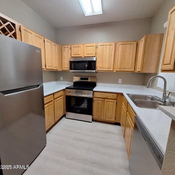 2929 Yorkshire Dr #1040, Phoenix, AZ 85027