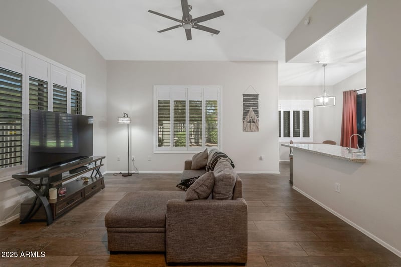 2929 Yorkshire Dr #1102, Phoenix, AZ 85027