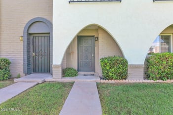 2930 E Clarendon Ave, Phoenix, AZ 85016