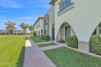 2930 E Clarendon Ave, Phoenix, AZ 85016