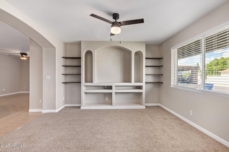 2931 Aster Dr, Phoenix, AZ 85029