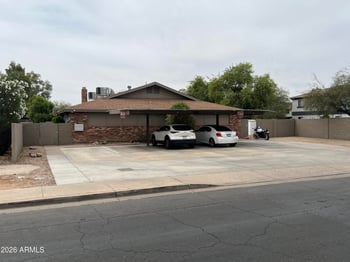 2931 E Beck Ln, Phoenix, AZ 85032