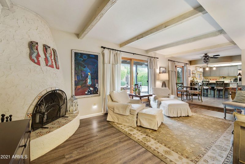 2931 E Poinsettia Dr, Phoenix, AZ 85028