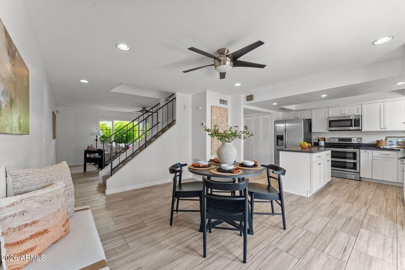 2933 E Fairmount Ave, Phoenix, AZ 85016