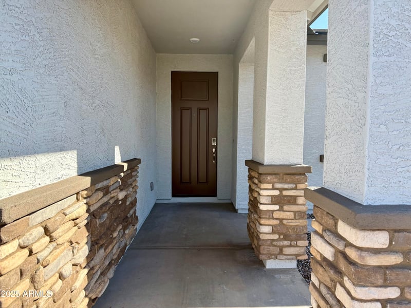 2933 Mecklenburg Way, San Tan Valley, AZ 85143
