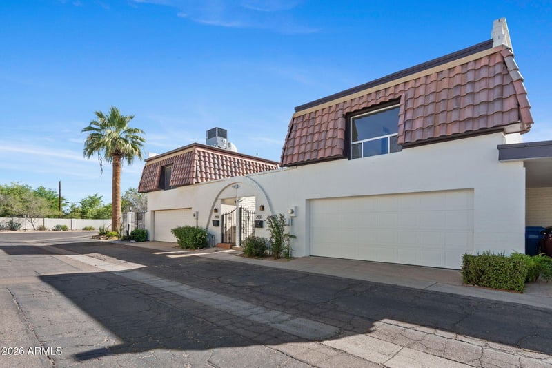 2933 N Casa Tomas Ct, Phoenix, AZ 85016
