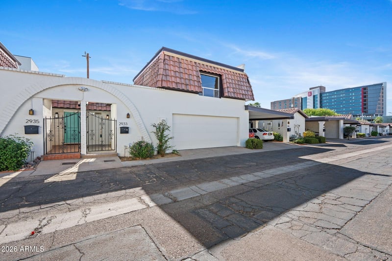 2933 N Casa Tomas Ct, Phoenix, AZ 85016