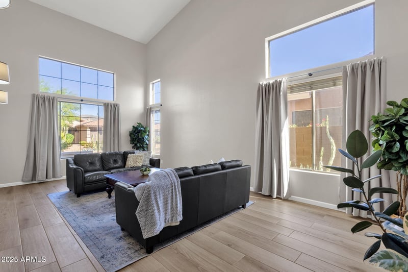 2933 Owens Way, Anthem, AZ 85086