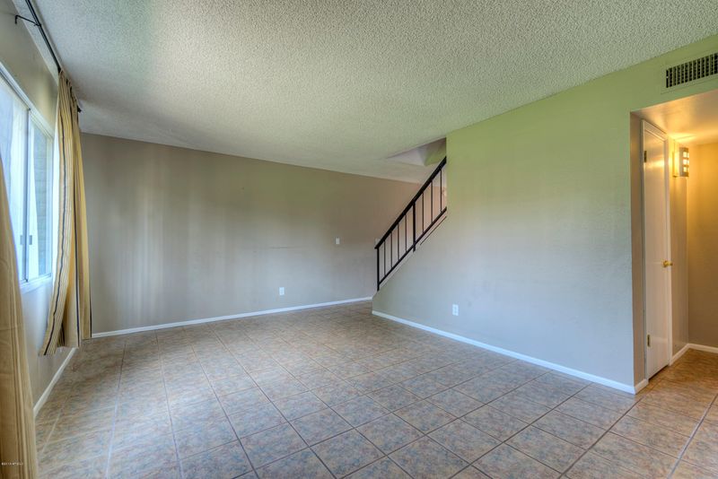 2934 E Clarendon Ave, Phoenix, AZ 85016