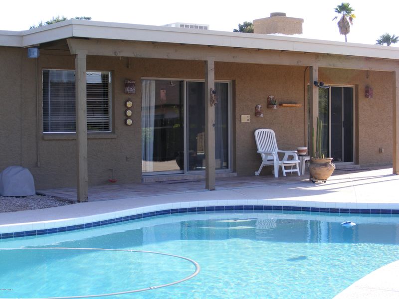 2934 E Laurel Ln, Phoenix, AZ 85028