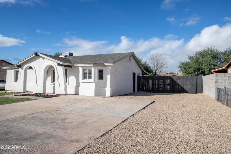 2934 N 68th Ln, Phoenix, AZ 85033