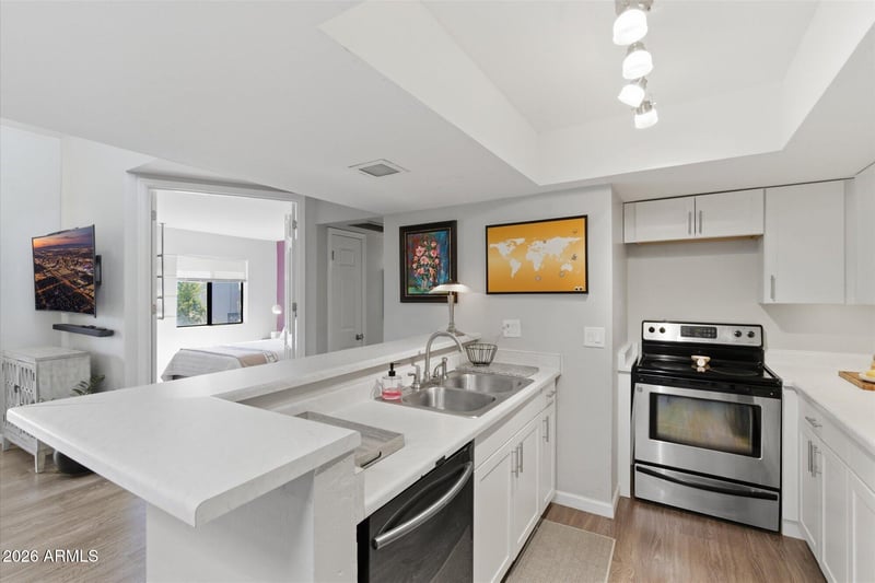 2935 68th St #214, Scottsdale, AZ 85251