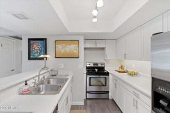 2935 68th St #214, Scottsdale, AZ 85251