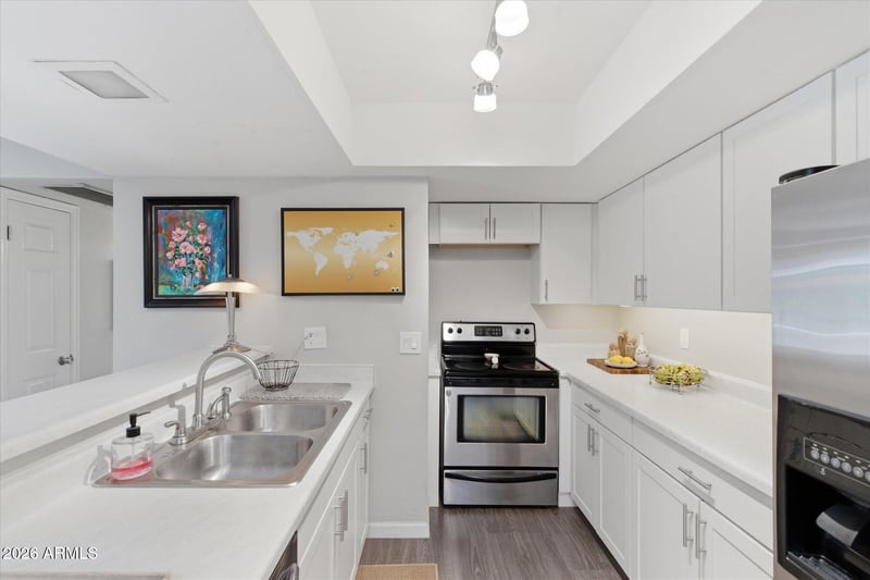 2935 68th St #214, Scottsdale, AZ 85251