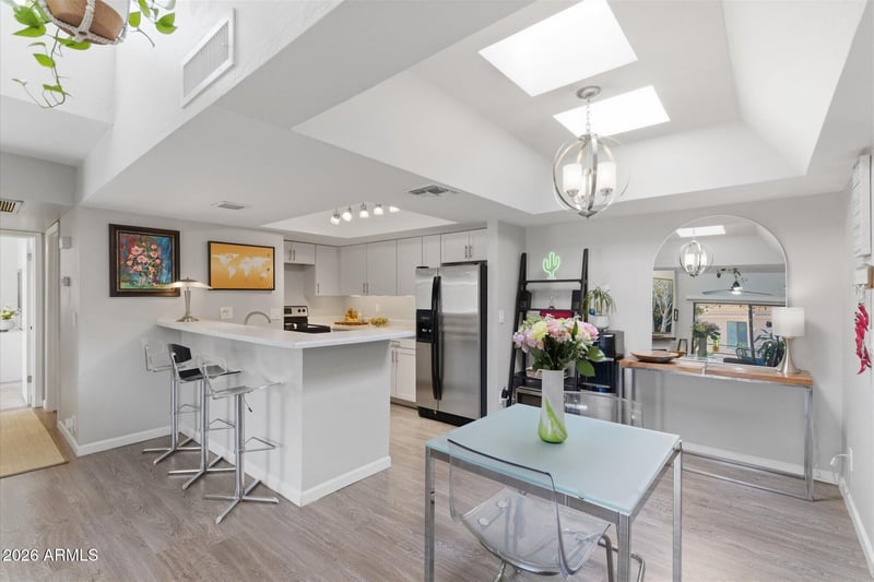 2935 68th St #214, Scottsdale, AZ 85251