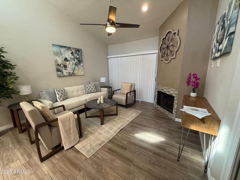 2935 68th St #220, Scottsdale, AZ 85251