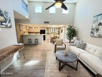 2935 68th St #220, Scottsdale, AZ 85251