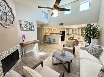 2935 68th St #220, Scottsdale, AZ 85251