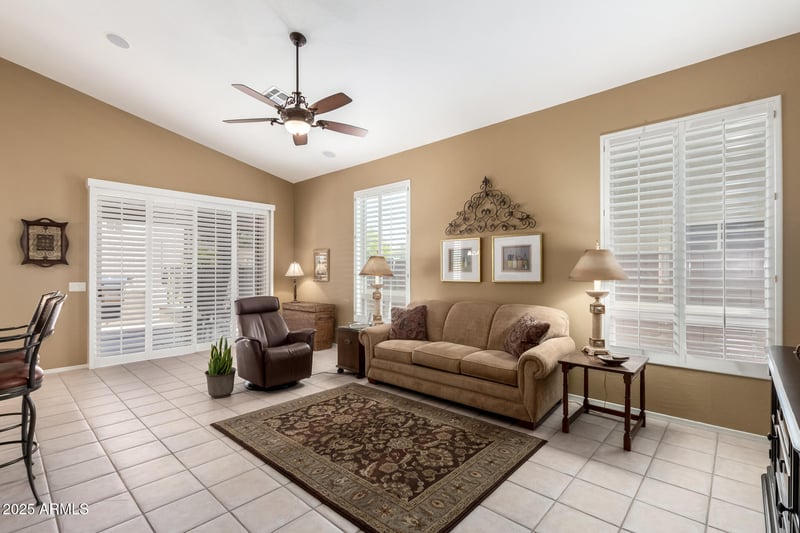 2935 Avoca Cir, Mesa, AZ 85207