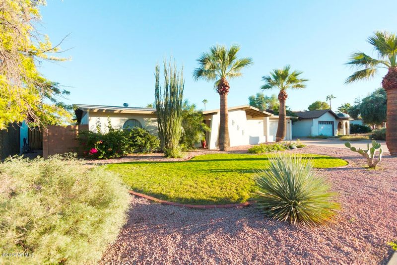 2935 E Larkspur Dr, Phoenix, AZ 85032