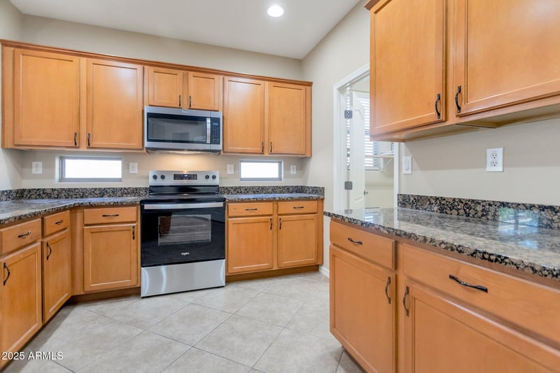 29356 67th Ave, Peoria, AZ 85383