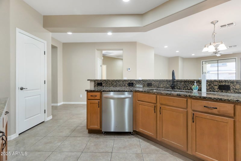 29356 67th Ave, Peoria, AZ 85383
