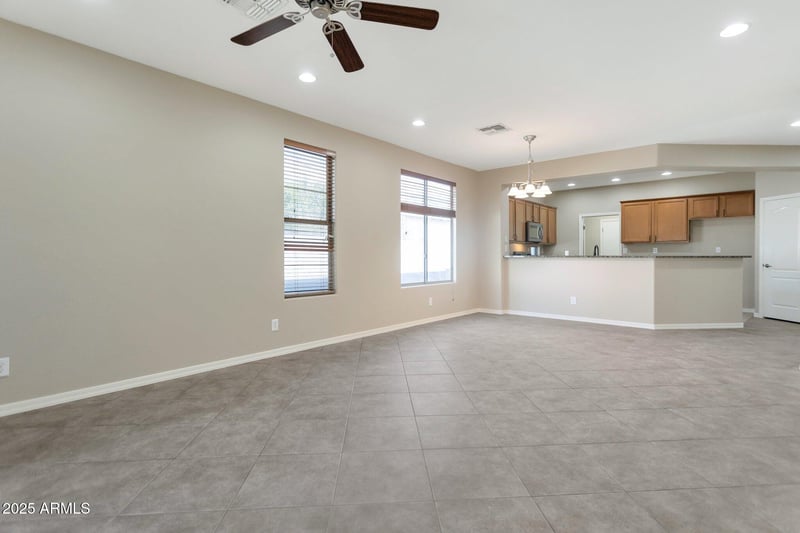 29356 67th Ave, Peoria, AZ 85383