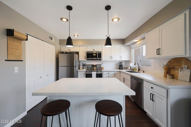 2936 E Clarendon Ave, Phoenix, AZ 85016