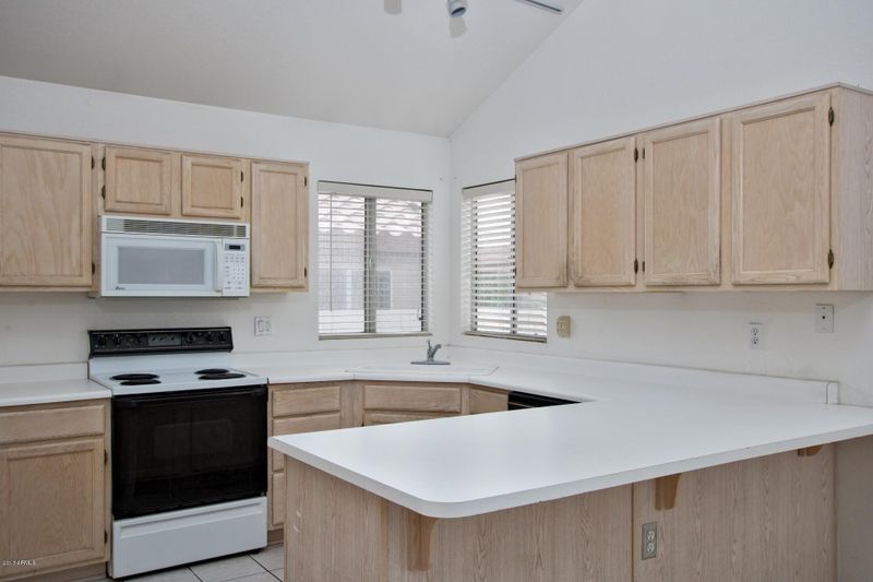 2936 E Pontiac Dr, Phoenix, AZ 85050