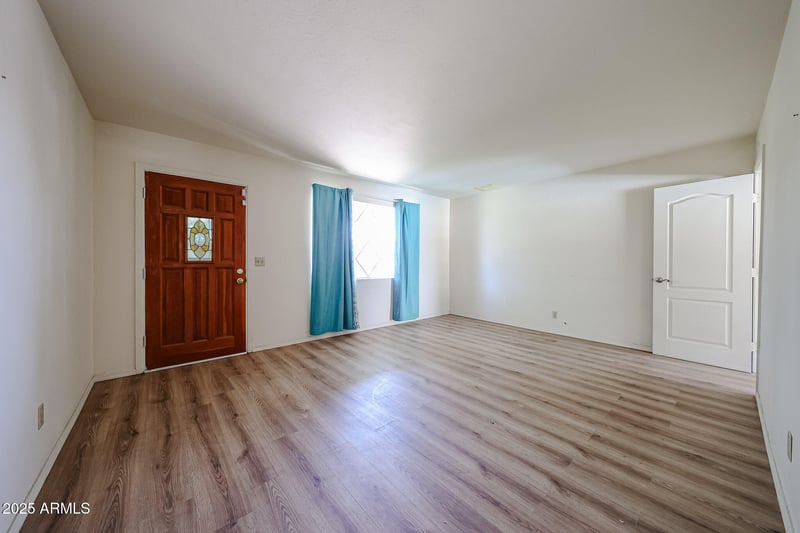 2936 Larkspur Dr, Phoenix, AZ 85029